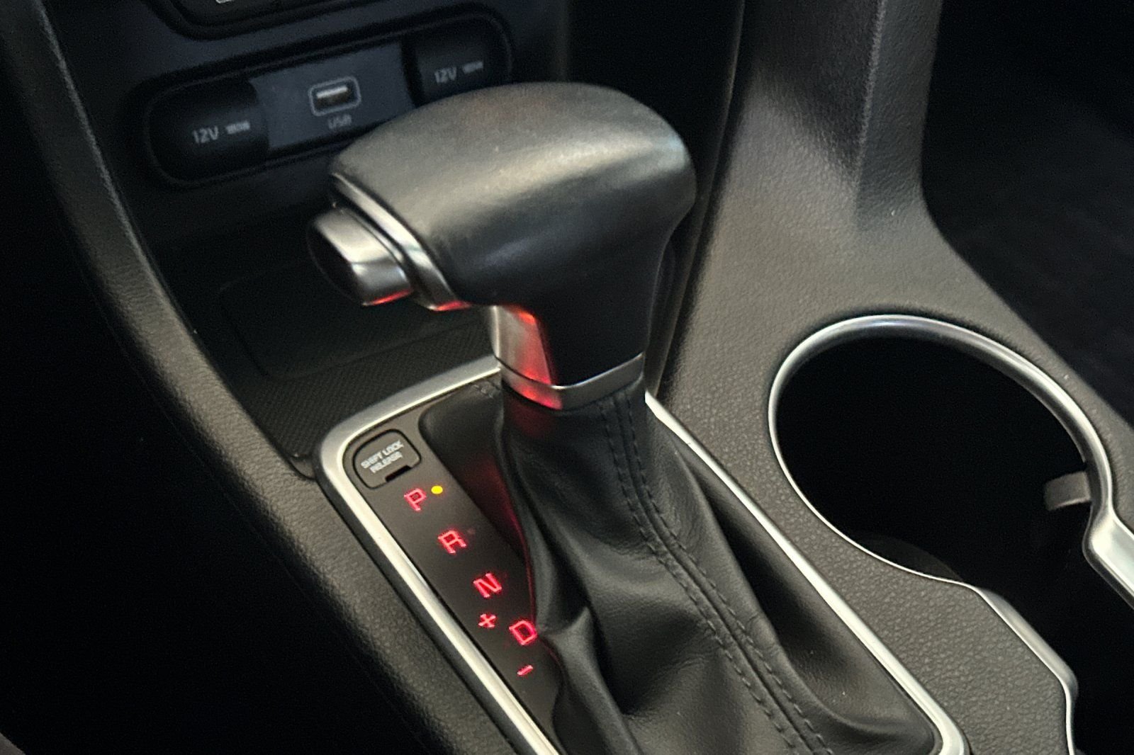 Used 2020 White Kia SX image 23
