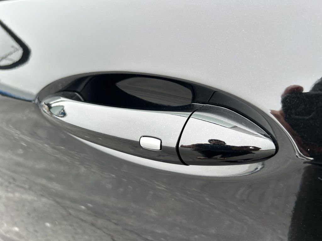 New 2026 Mosaic Black Metallic Chevrolet LT image 14