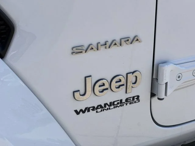 Used 2022 White Jeep Unlimited Sahara image 30