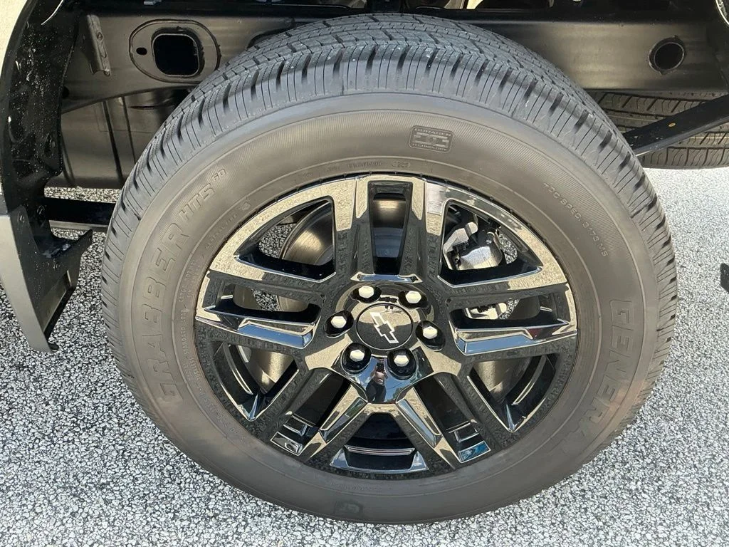 Used 2026 Black Chevrolet Custom image 23