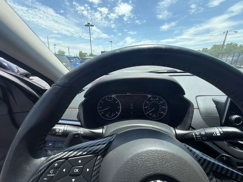 Used 2020 Black Nissan 2.5 SR image 14