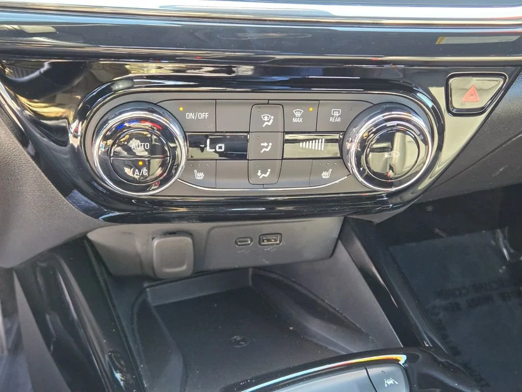 Used 2024 Fountain Blue Chevrolet 2RS image 21