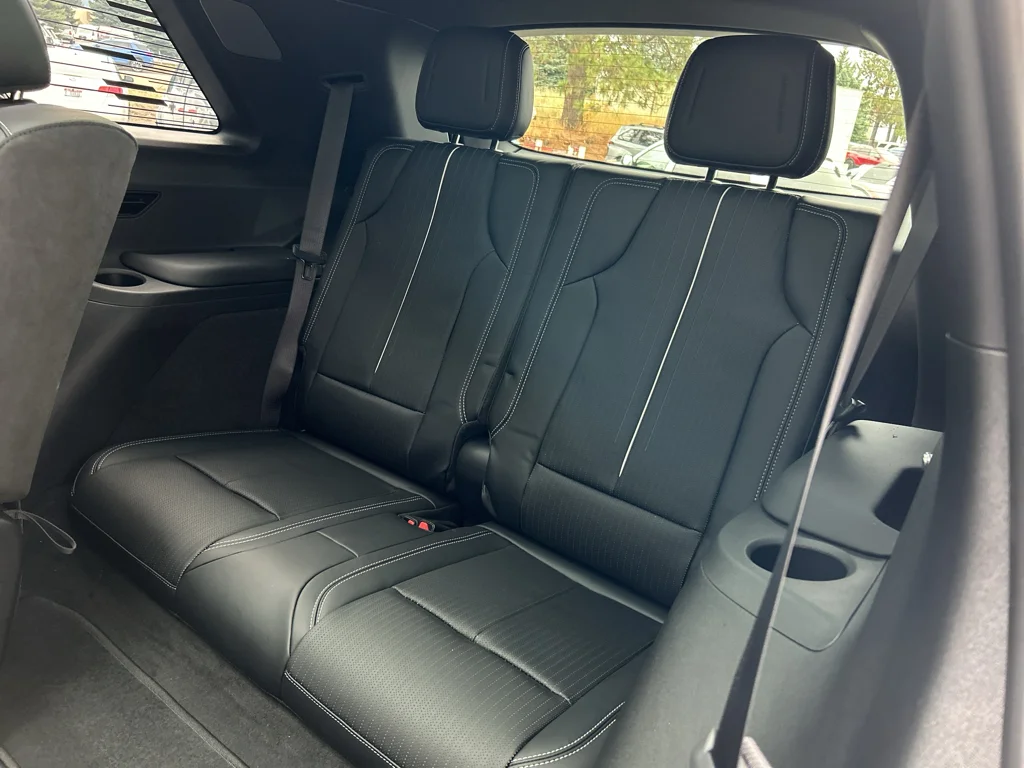 2026 Cadillac VISTIQ Luxury - Photo 10