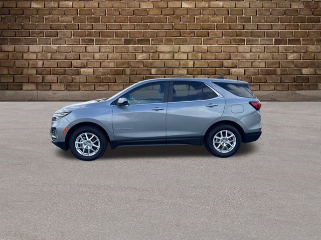 2024 Chevrolet Equinox LT photo 2