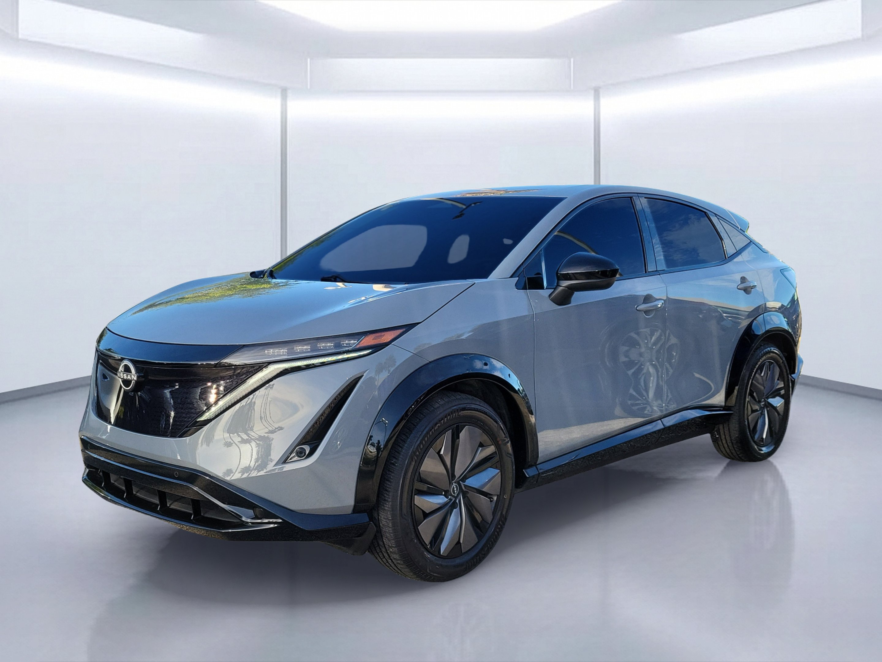 Used 2024 Boulder Gray Pearl Nissan ENGAGE+ e-4ORCE image 2