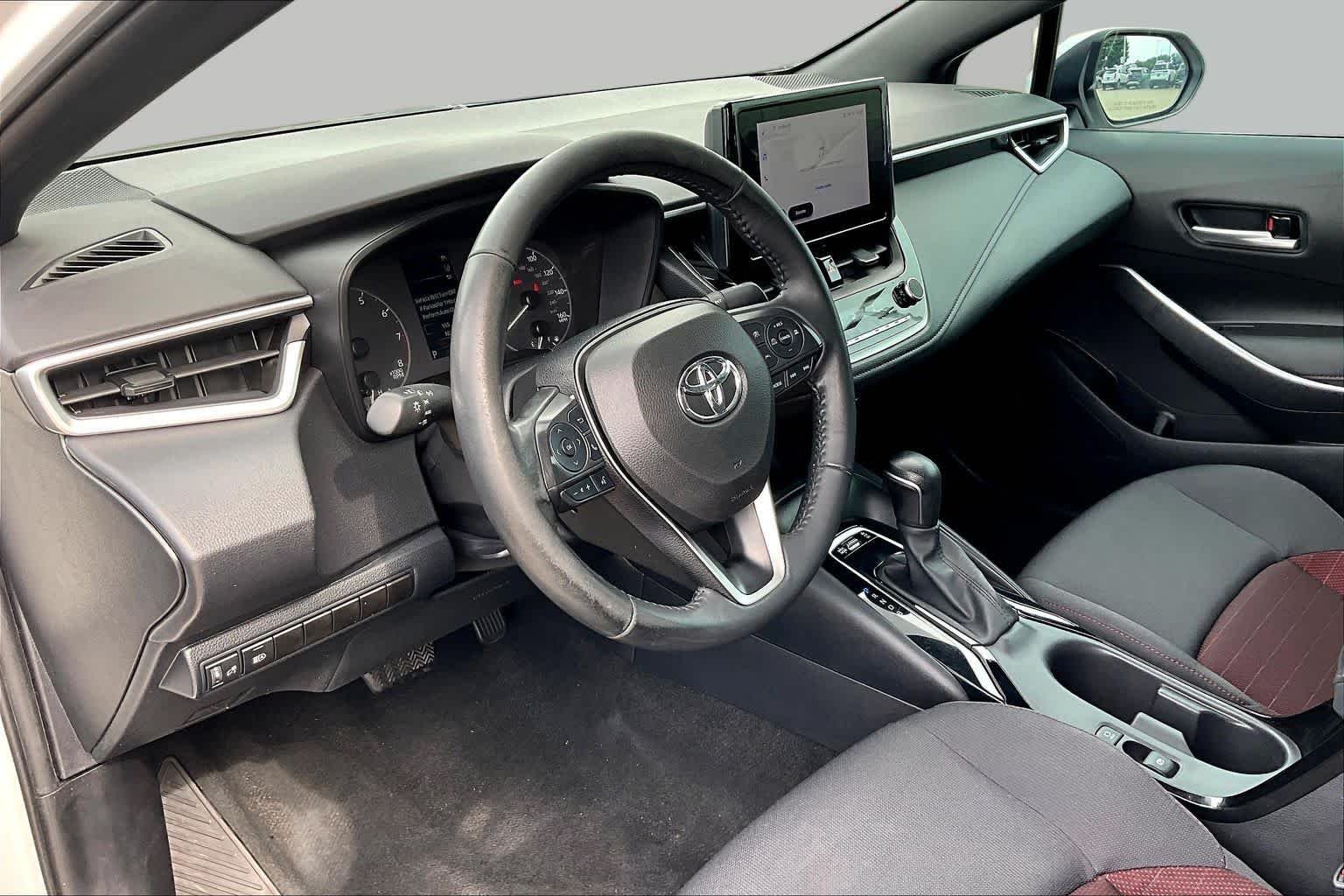 Used 2023 Ice Cap Toyota SE image 17