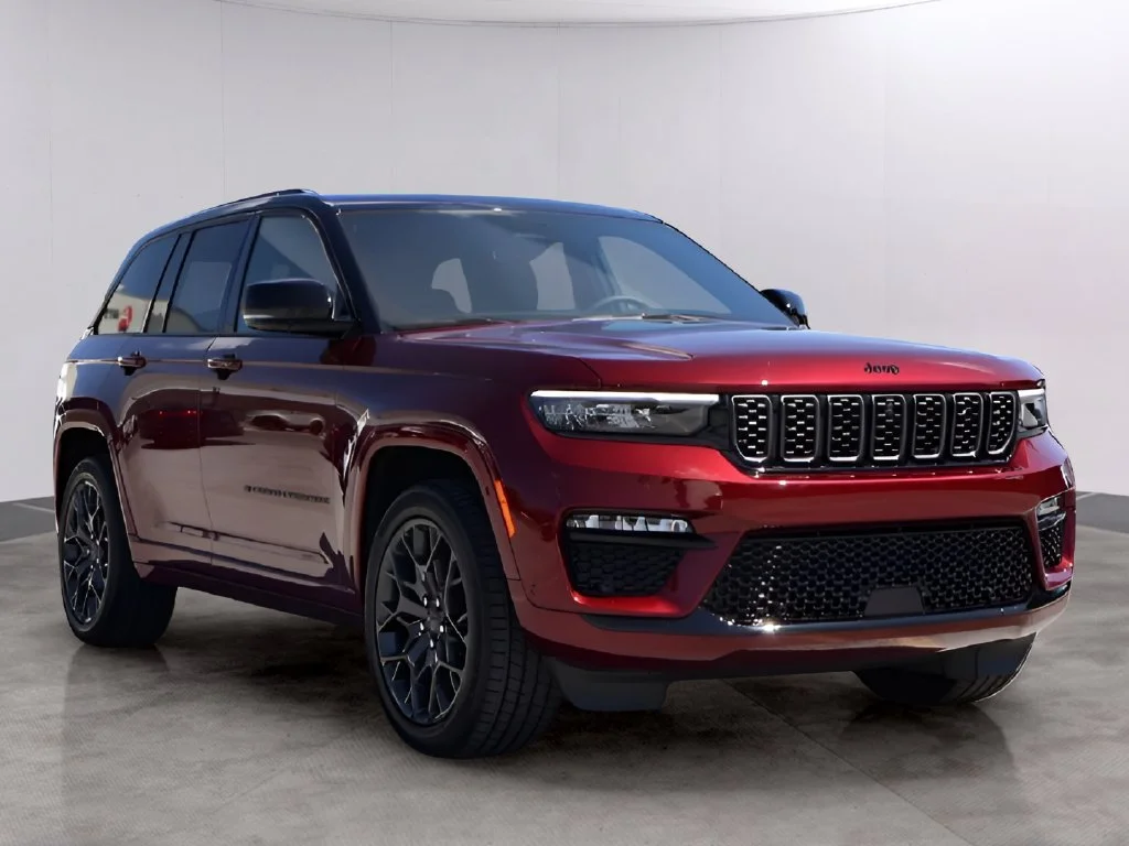 Used 2025 Red Jeep Summit image 3