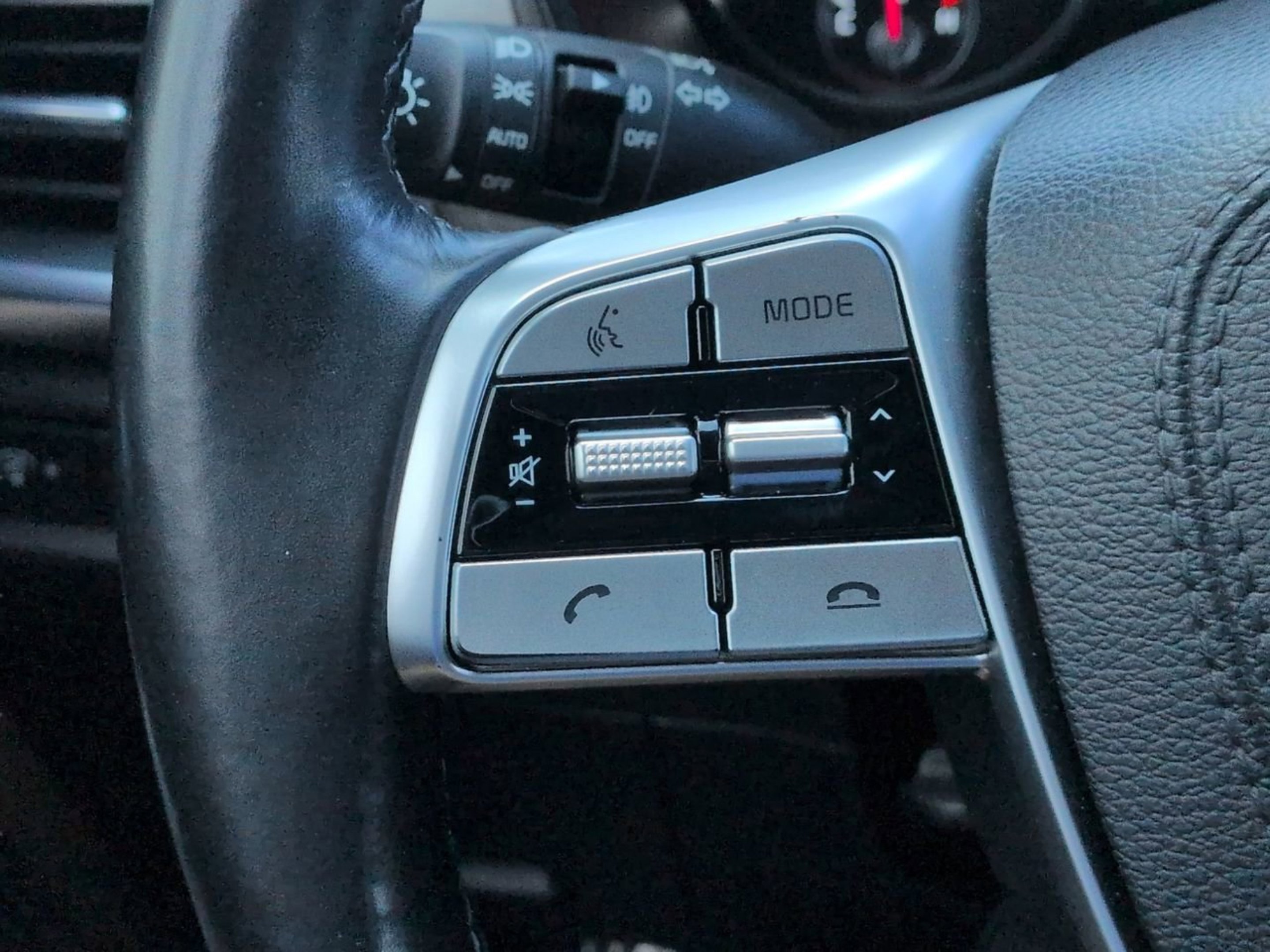 Certified Used 2022 Wolf Gray Kia SX image 27
