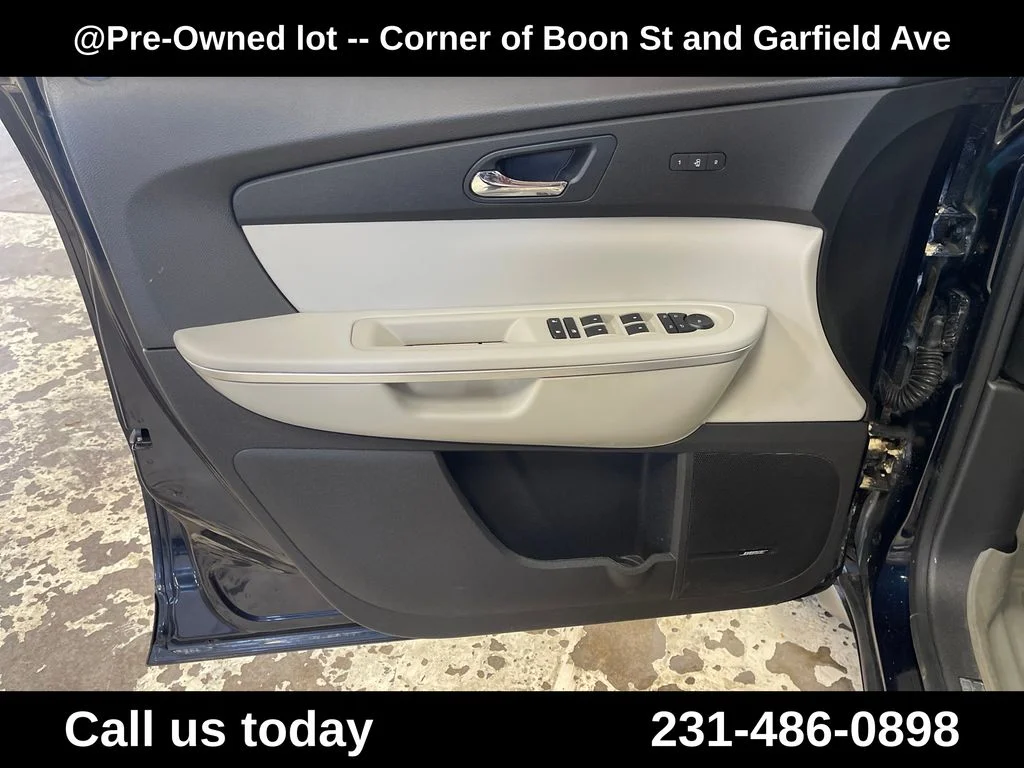 Used 2012  GMC SLT-2 image 14