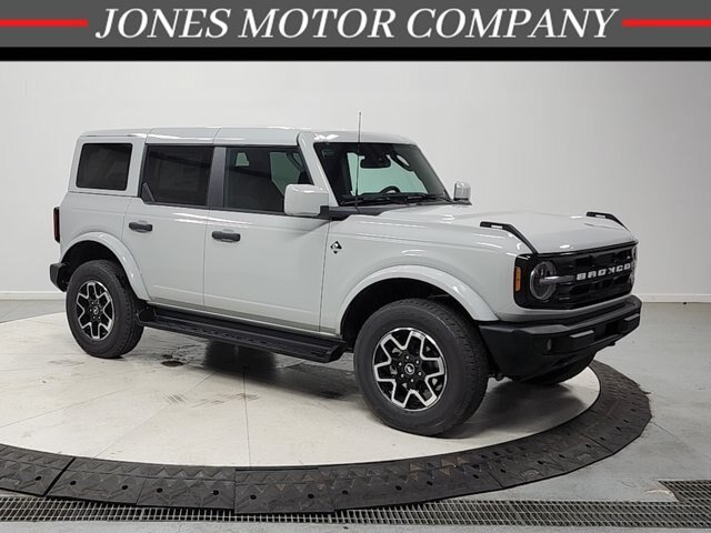 2026 Ford Bronco Outer Banks®