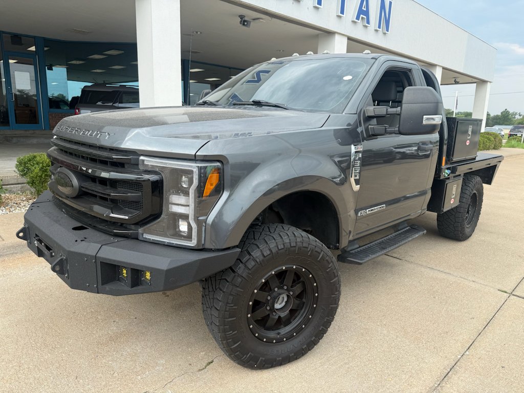 Used 2020 Magnetic Metallic Ford XL image 4