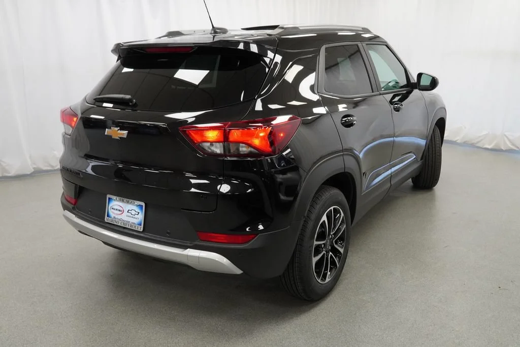 New 2026 Mosaic Black Metallic Chevrolet LT image 2