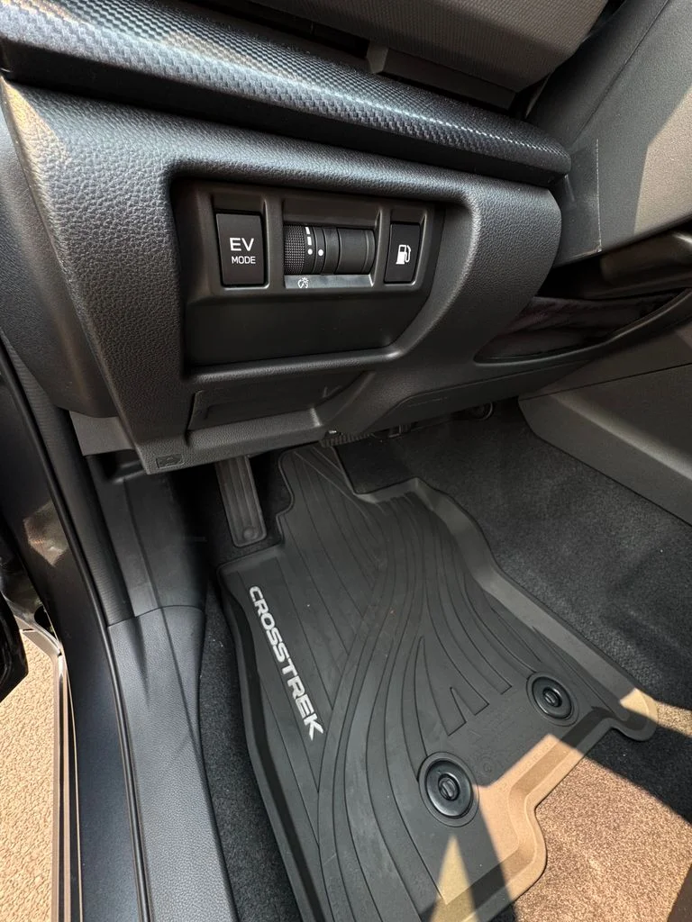 New 2026 MAGNETITE GRAY PEARL Subaru Limited Hybrid image 28