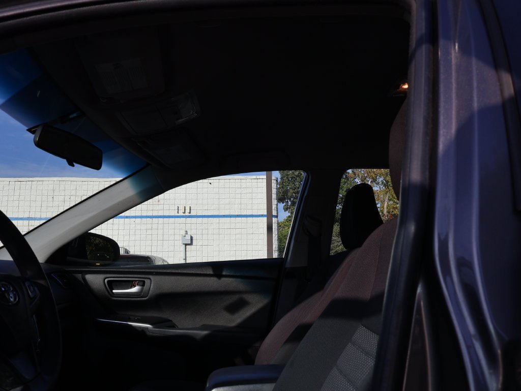 Used 2016 Gray Toyota LE image 10
