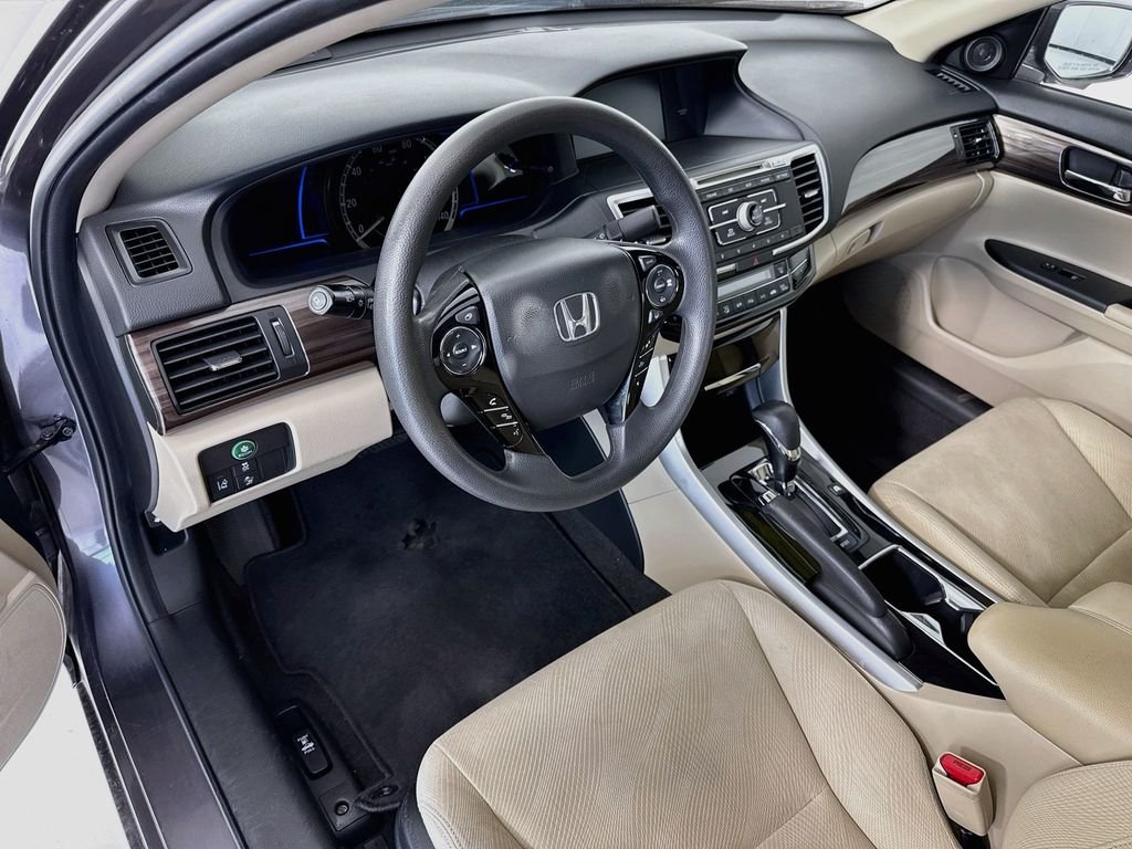 2017 Honda Accord Hybrid - Photo 9