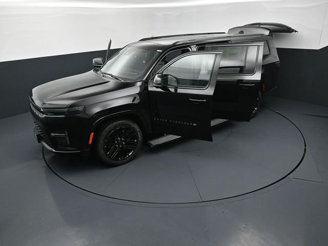 New 2026 High Gloss Black Exterior Paint Jeep Limited Reserve image 26