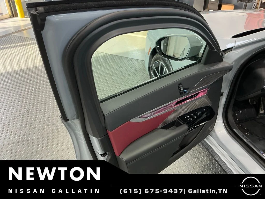 Used 2026 Brooklyn Gray Metallic BMW 740i xDrive image 35
