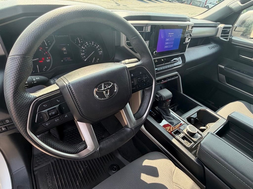 Used 2025 White Toyota SR5 image 19