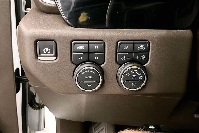 2025 Chevrolet Silverado 3500HD LTZ - Photo 37