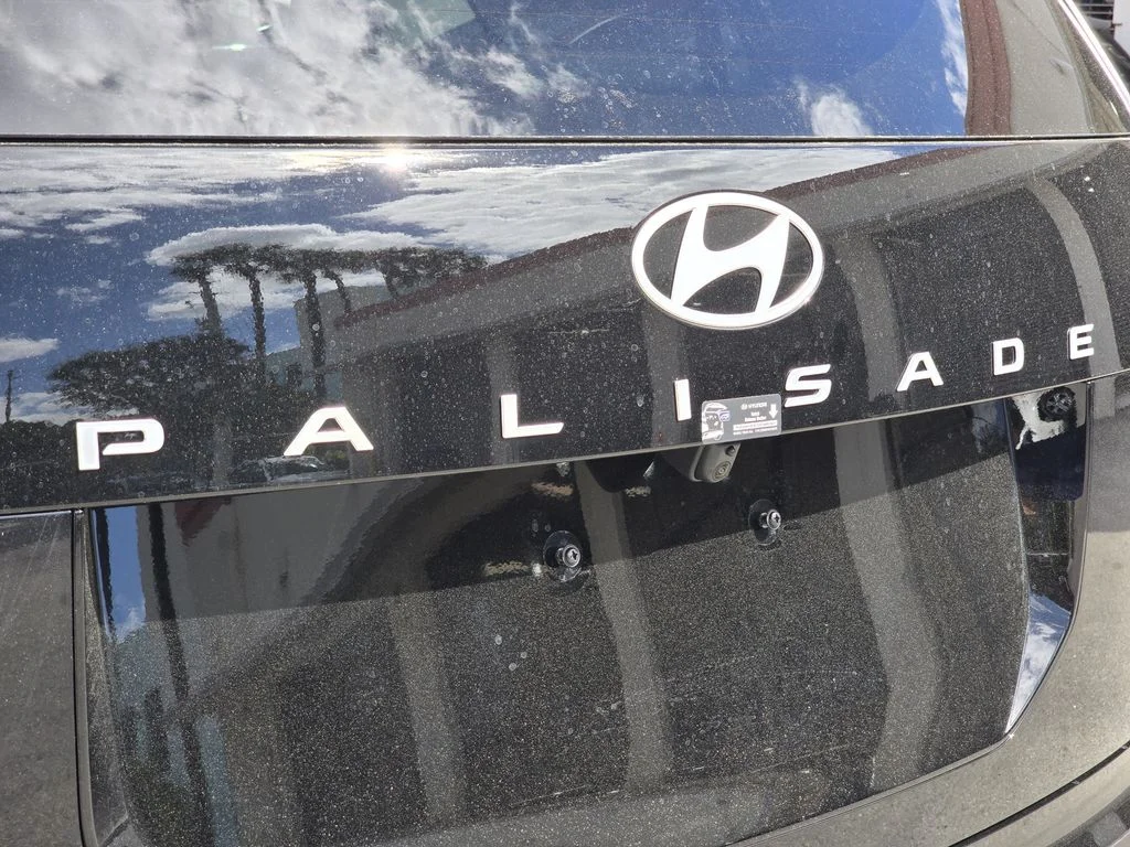 New 2026 Black Hyundai Blue SEL Premium image 6
