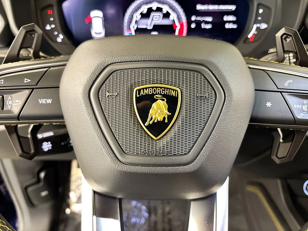 2021 Lamborghini Urus Base - Photo 24