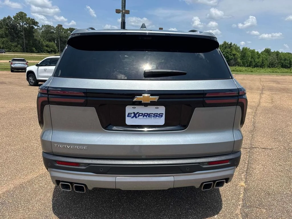 Used 2026 Gray Chevrolet LT image 7