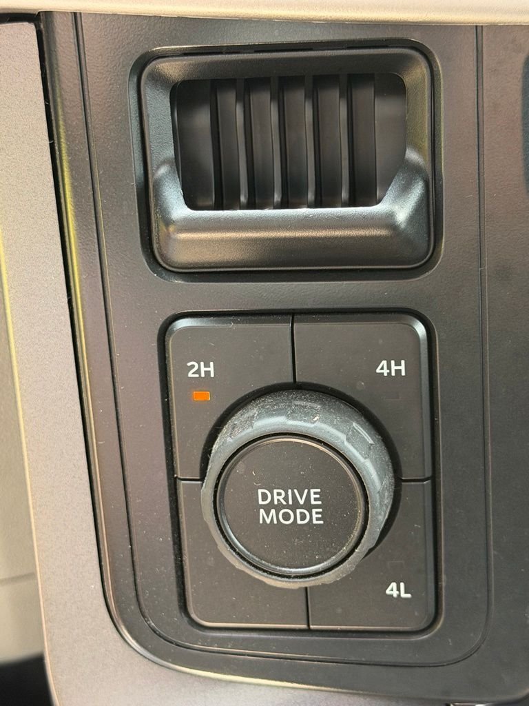 Used 2022 Black Ford XLT image 16