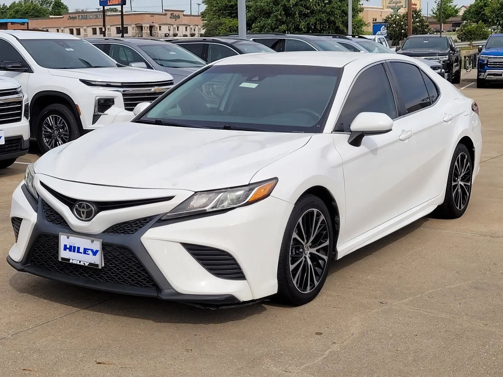Used 2020 Toyota Camry SE with VIN 4T1G11AK7LU891530 for sale in Rockwall, TX