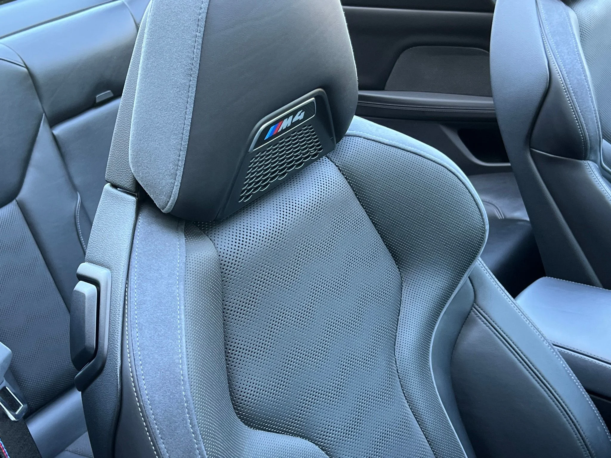 Used 2022 White BMW Competition image 38