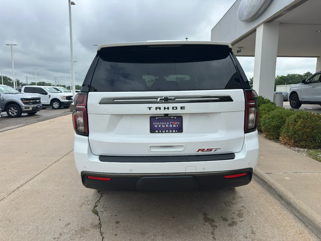 Used 2021 Summit White Chevrolet RST image 13