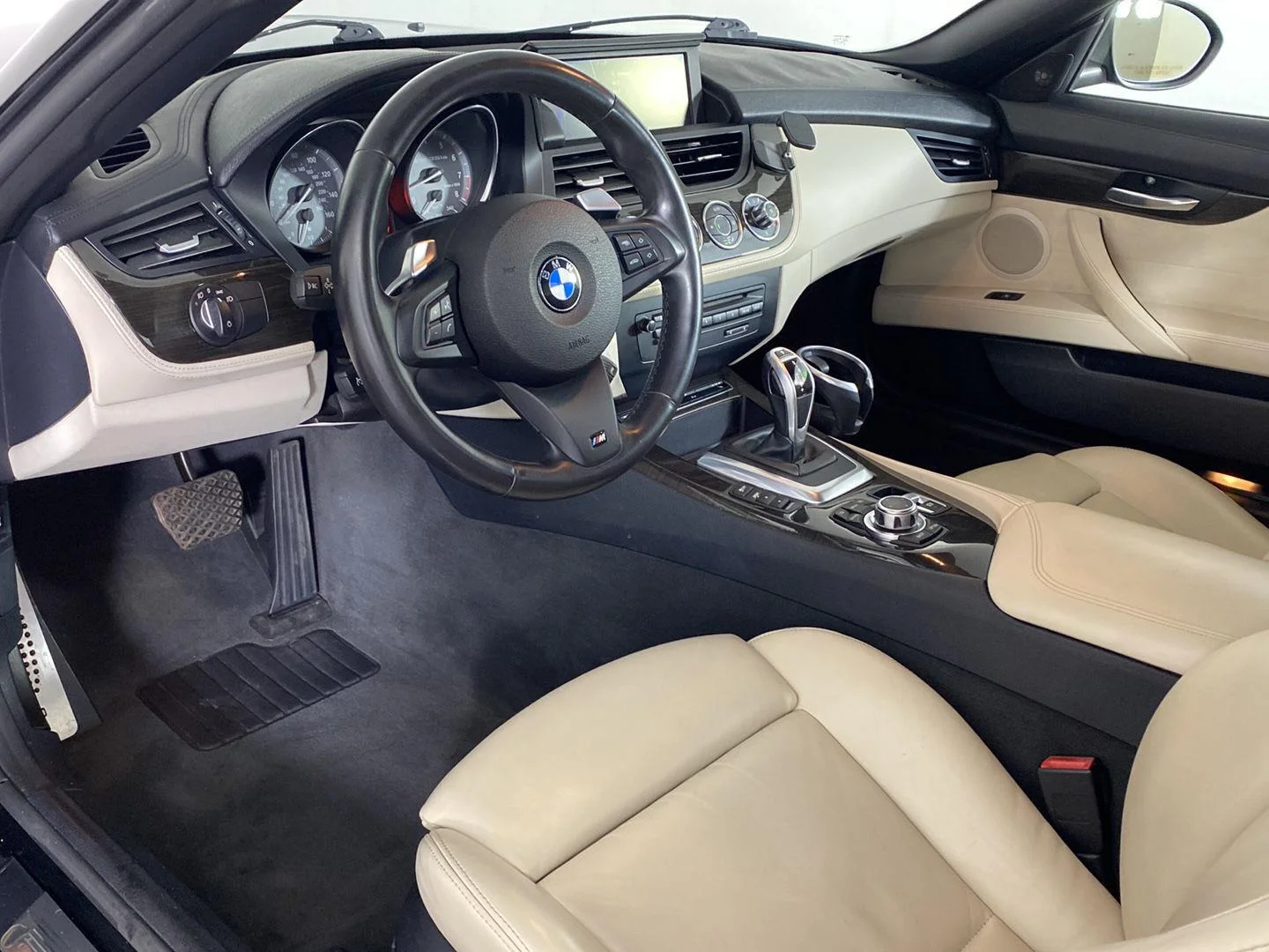 Used 2011 Black Sapphire Metallic BMW sDrive35is image 2