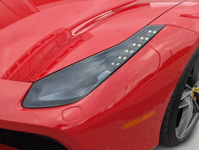 Used 2018  Ferrari Base image 12
