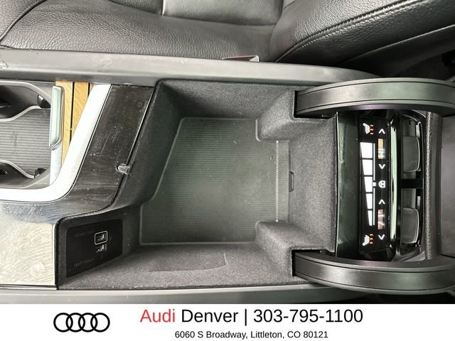 Used 2021 Black Volvo T6 Momentum image 21