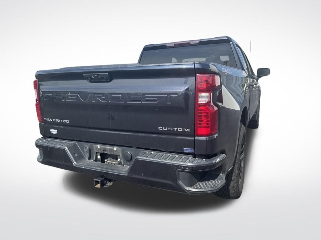 Used 2022 Gray Chevrolet Custom image 5
