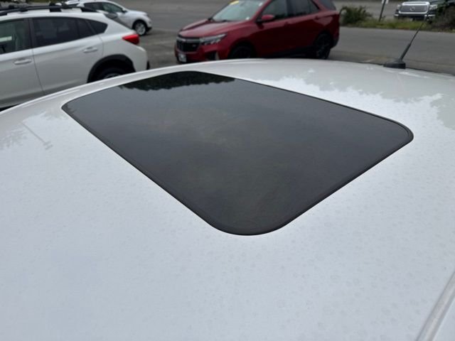 Used 2016 White Ford Titanium image 3