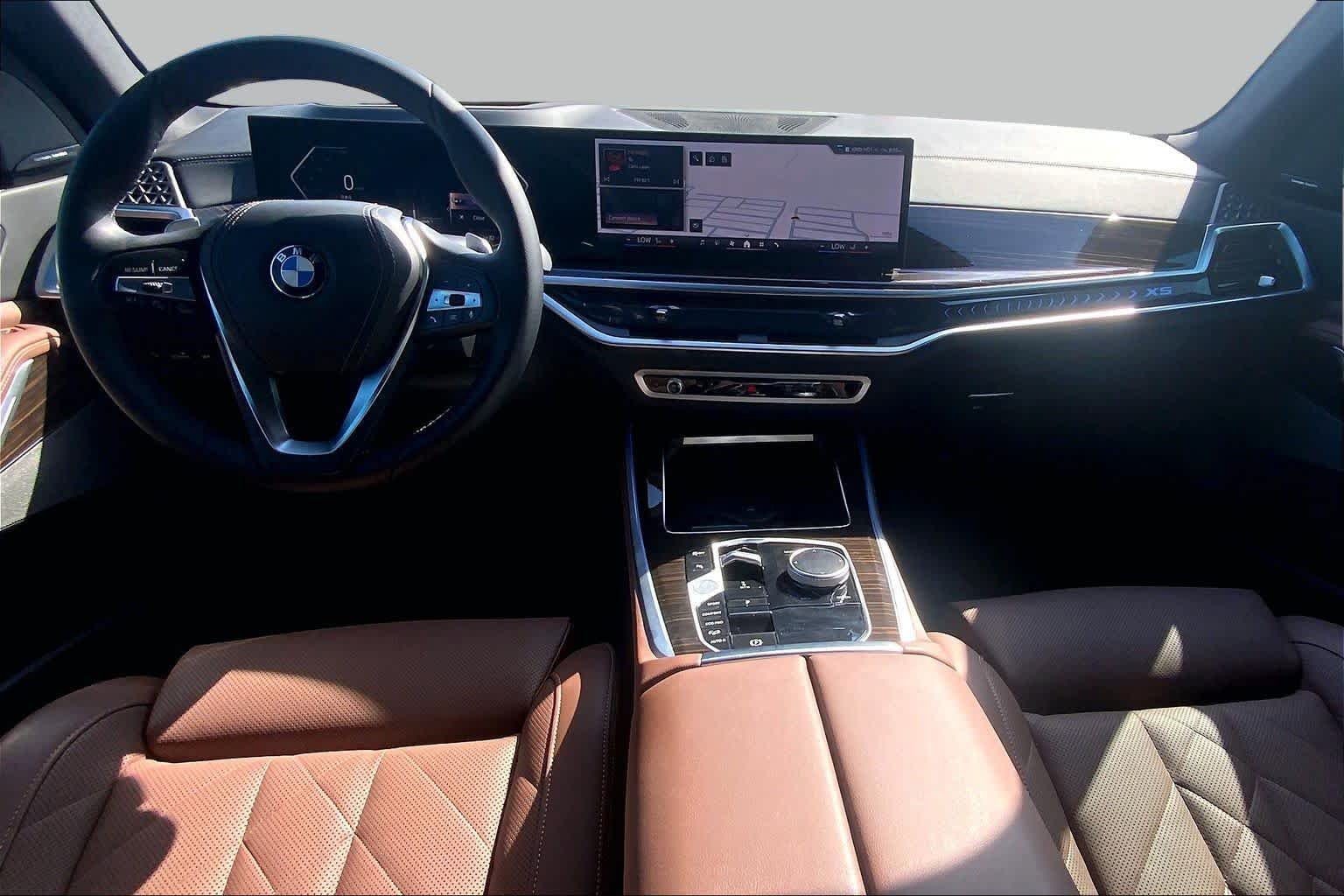 Used 2024 Black Sapphire Metallic BMW xDrive40i image 15