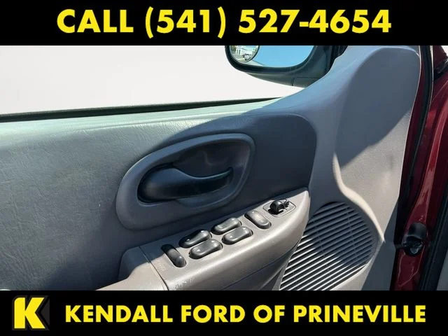 Used 2001  Ford XLT image 10