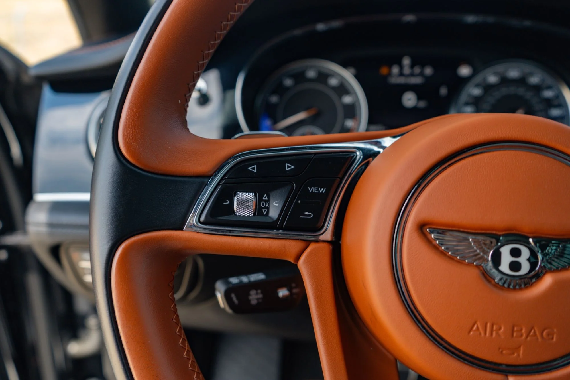 Used 2019 Black Bentley V8 image 15