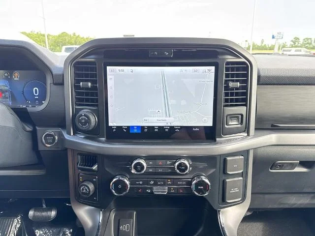 New 2026 Oxford White Ford XLT image 23