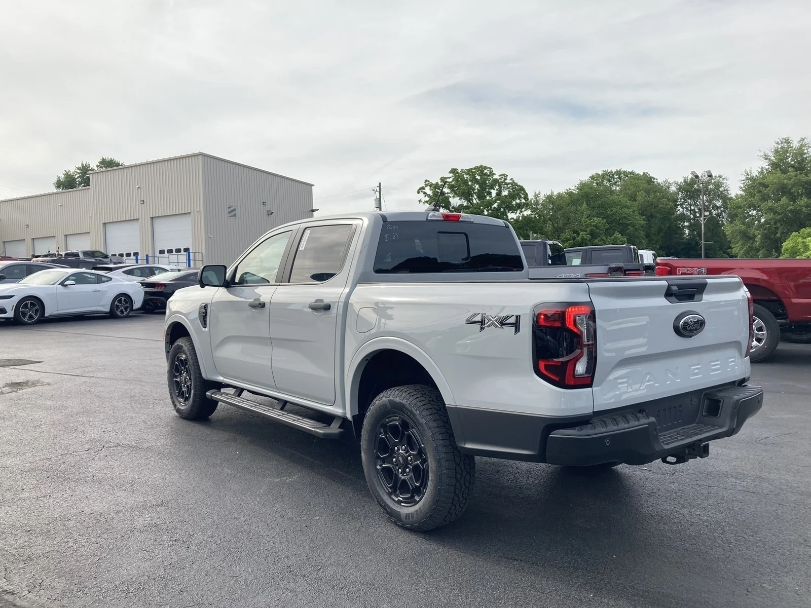 New 2026 Avalanche Ford XLT image 6