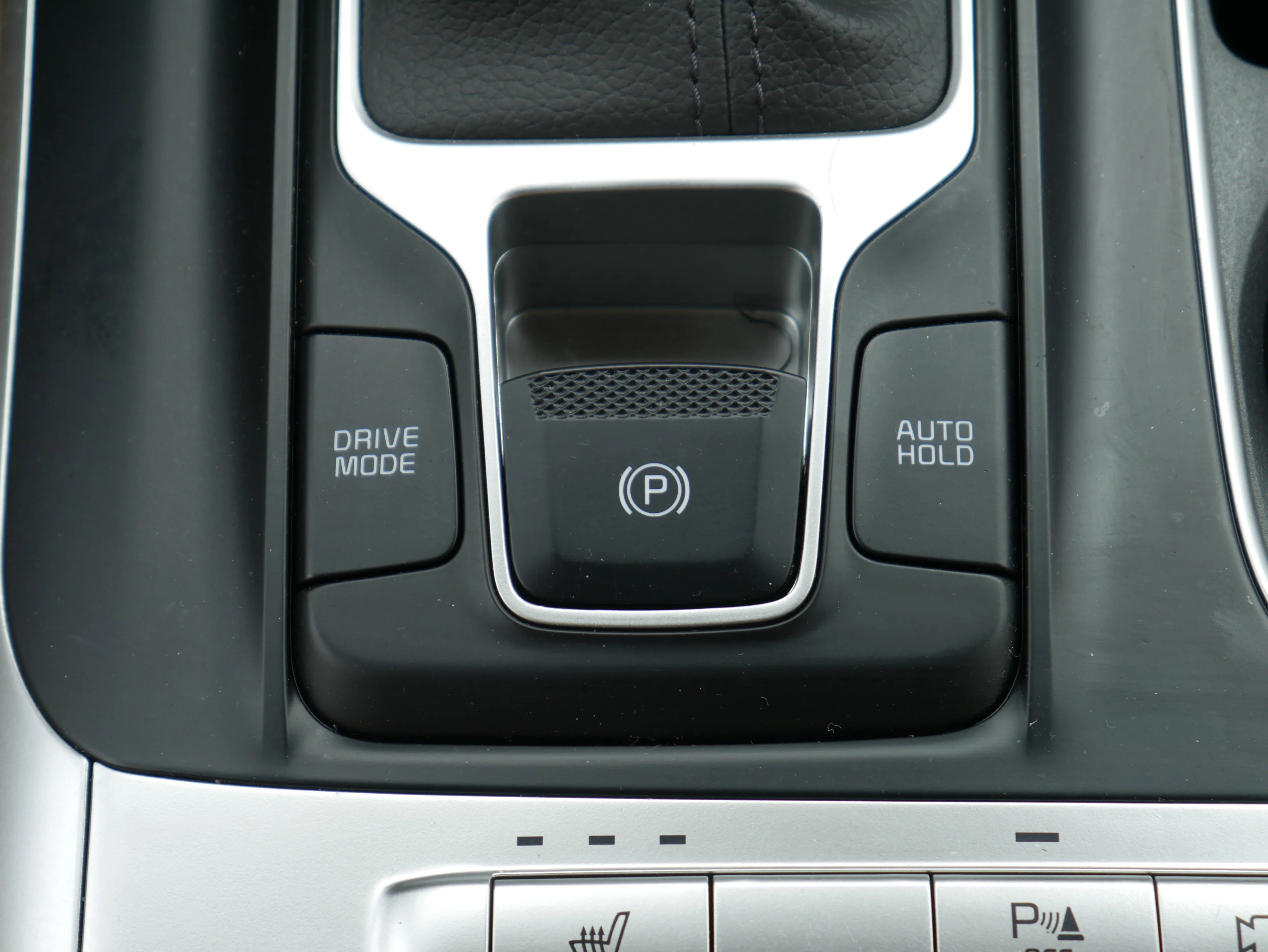 Used 2024 White Kia LX Seat Package image 23
