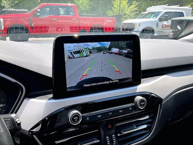 Used 2022 Blue Ford SE image 26