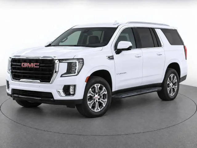 Used 2023 SUMMIT WHITE GMC Denali image 2