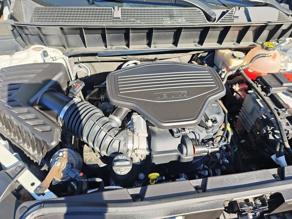 Used 2017 White GMC Denali image 26