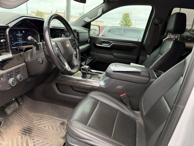 Used 2022 SILVER ICE METALLIC Chevrolet LTZ image 7