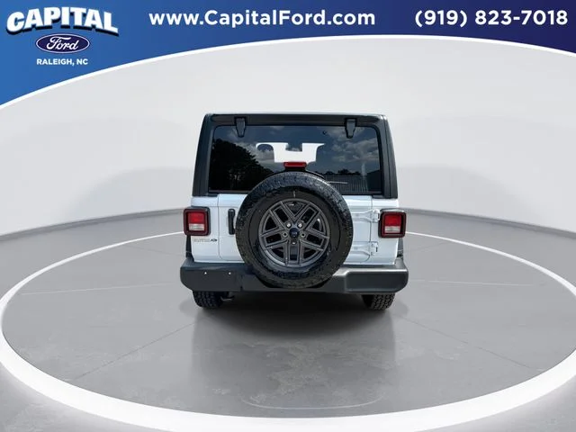 Used 2024 White Jeep Sport S image 7