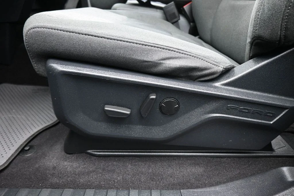 Used 2023 Black Ford XLT image 11