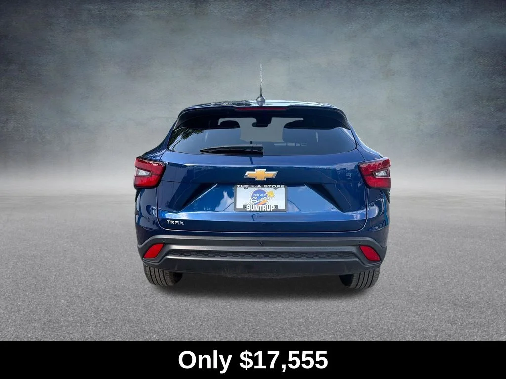 Used 2024 Blue Chevrolet LS image 4