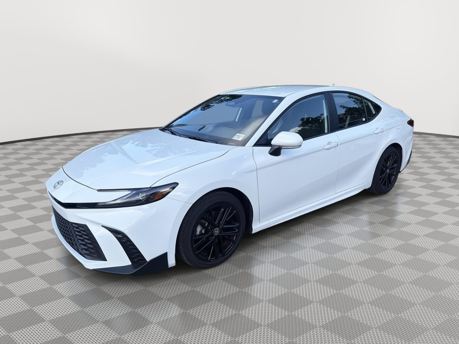 Used 2025 Ice Cap Toyota SE image 1