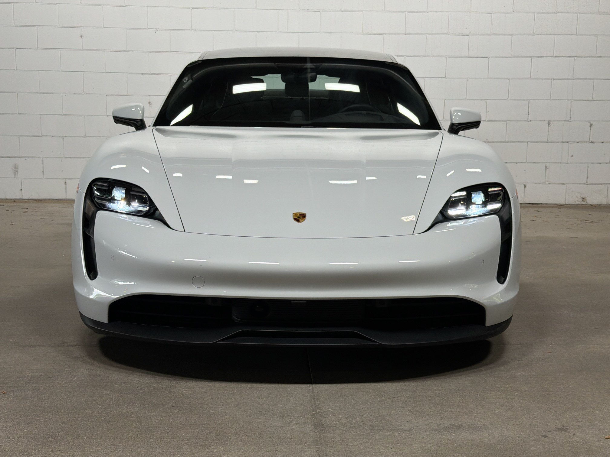 Certified Used 2023 Carrara White Metallic Porsche  image 9